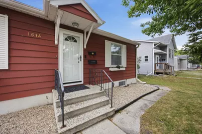 1614 9th Street N, Fargo, ND 58102 - Photo 2