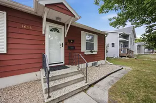 1614 9th St N, Fargo, ND 58102 - Photo 2
