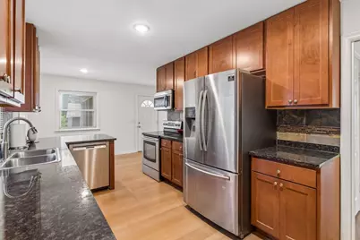 409 Milton Street S, Saint Paul, MN 55102 - Photo 8