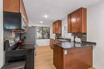 409 Milton Street S, Saint Paul, MN 55102 - Photo 12