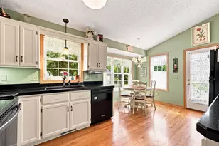 132 Wedgewood Ct, Mahtomedi, MN 55115 - Photo 12