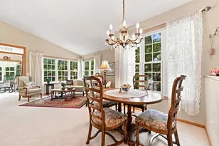 132 Wedgewood Ct, Mahtomedi, MN 55115 - Photo 16