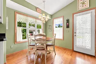 132 Wedgewood Ct, Mahtomedi, MN 55115 - Photo 4