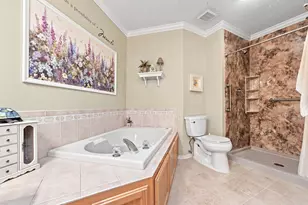 132 Wedgewood Ct, Mahtomedi, MN 55115 - Photo 36