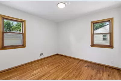 6921 Major Avenue N, Brooklyn Center, MN 55429 - Photo 12