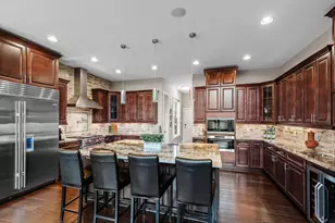 10033 Frederick Pl, Eden Prairie, MN 55347 - Photo 8