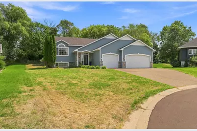 2733 Galway Court, Hudson, WI 54016 - Photo 2