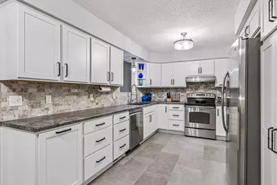 514 Laredo Lane, Chanhassen, MN 55317 - Photo 12