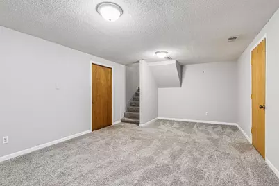 514 Laredo Lane, Chanhassen, MN 55317 - Photo 36
