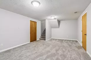 514 Laredo Ln, Chanhassen, MN 55317 - Photo 36
