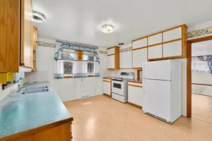 407 W Buckman St, Augusta, WI 54722 - Photo 6