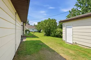 407 W Buckman St, Augusta, WI 54722 - Photo 36