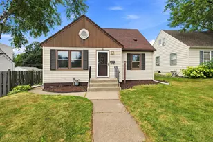 1991 Nevada Ave E, Saint Paul, MN 55119 - Photo 1
