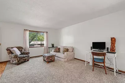 3916 Gershwin Avenue N, Oakdale, MN 55128 - Photo 2