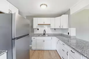 1697 Rose Pl, Roseville, MN 55113 - Photo 12