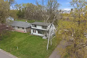 1697 Rose Pl, Roseville, MN 55113 - Photo 34