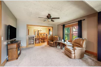 312 W 2nd Street, Blue Earth, MN 56013 - Photo 4