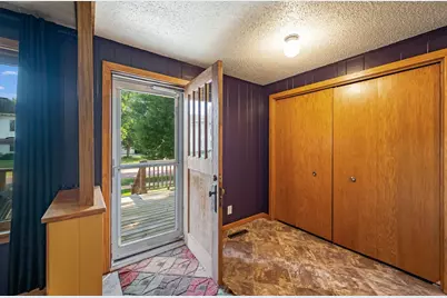 312 W 2nd Street, Blue Earth, MN 56013 - Photo 2