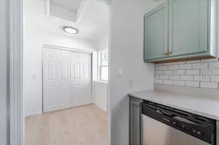 140 Carol Ln, West Saint Paul, MN 55118 - Photo 14