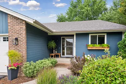1705 White Oak Drive, Chaska, MN 55318 - Photo 2