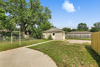 122 30th Avenue N, Saint Cloud, MN 56303 - Photo 2
