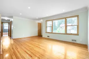 49 Belvidere St E, Saint Paul, MN 55107 - Photo 12