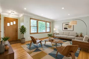 49 Belvidere St E, Saint Paul, MN 55107 - Photo 2