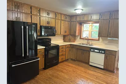 602 N Madison Street, Minneota, MN 56264 - Photo 2