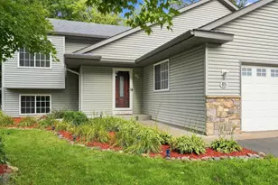 815 Colby St, Taylors Falls, MN 55084 - Photo 2