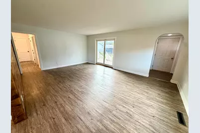 507 6th Street NE, Roseau, MN 56751 - Photo 6