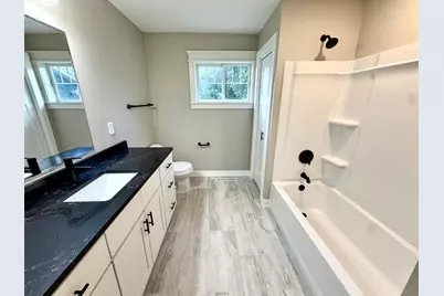 507 6th Street NE, Roseau, MN 56751 - Photo 8