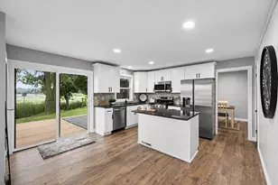 5415 Twin Lake Blvd E, Brooklyn Center, MN 55429 - Photo 6