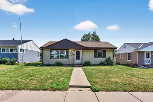 1582 Hoyt Ave E, Saint Paul, MN 55106 - Photo 1