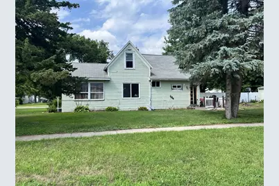 402 N Austin Avenue, Litchfield, MN 55355 - Photo 2