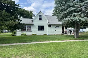 402 N Austin Ave, Litchfield, MN 55355 - Photo 2