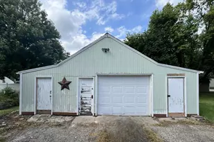 402 N Austin Ave, Litchfield, MN 55355 - Photo 4