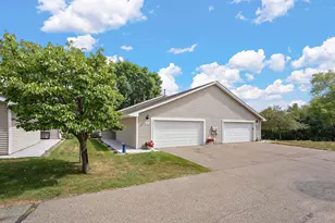 1991 Granite Ave N, Oakdale, MN 55128 - Photo 4