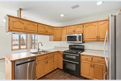 141 Fairlawn Avenue E, Winsted, MN 55395 - Photo 12