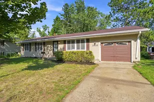 1430 Selby Ave, Saint Paul Park, MN 55071 - Photo 1