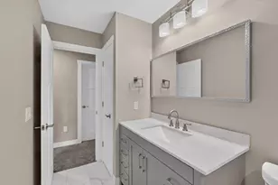 886 Portsmith Dr NW, Rochester, MN 55901 - Photo 32