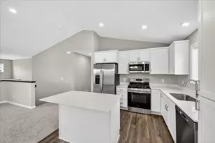 610 Grouse Way, New Richmond, WI 54017 - Photo 12