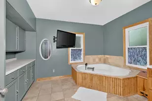 401 NE 7th St, Grand Rapids, MN 55744 - Photo 12