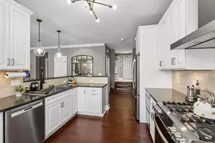 575 S 10th St, Minneapolis, MN 55404 - Photo 20