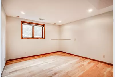 16760 N Manor Road, Eden Prairie, MN 55346 - Photo 22