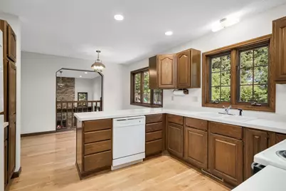 16760 N Manor Road, Eden Prairie, MN 55346 - Photo 6