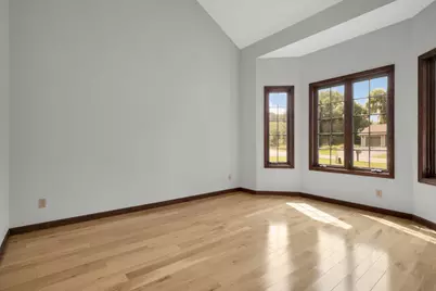 16760 N Manor Road, Eden Prairie, MN 55346 - Photo 36