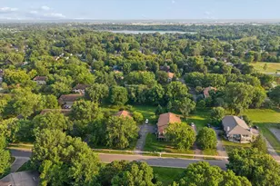 14323 Chestnut Dr, Eden Prairie, MN 55347 - Photo 34