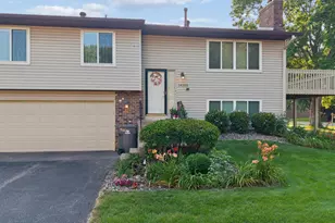 14323 Chestnut Dr, Eden Prairie, MN 55347 - Photo 2
