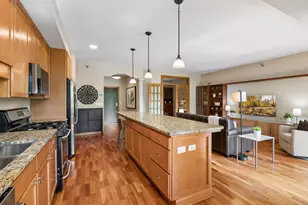 317 Groveland Ave, Minneapolis, MN 55403 - Photo 4