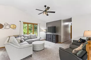 8510 Trista Ln E, Saint Bonifacius, MN 55375 - Photo 6